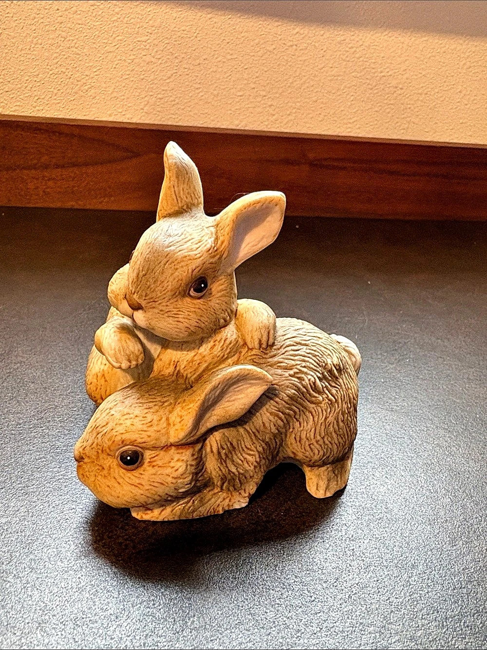 HOMCO ~ Rabbit Couple Figurine Decor Bunnies Pair